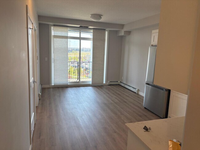 Building Photo - 1 Bed 1 Bath Unit in Calgary, AB
