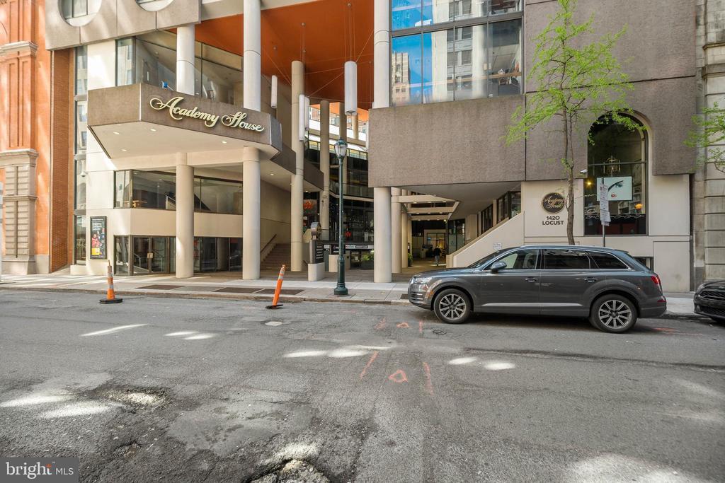 Foto principal - 1420 Locust St