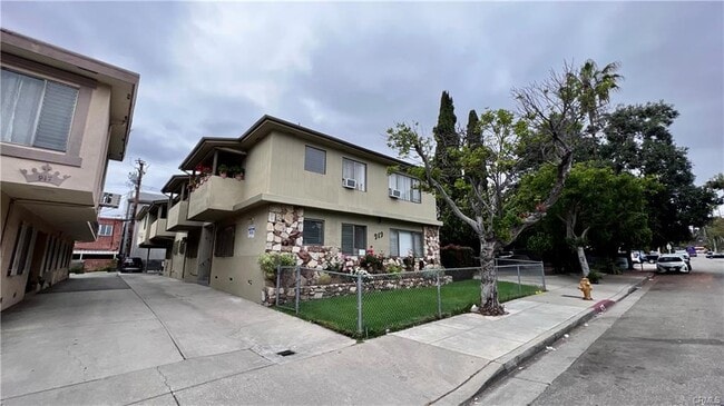 Building Photo - 919 N Orange Grove Ave