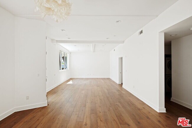 Foto del edificio - 616 Croft Ave