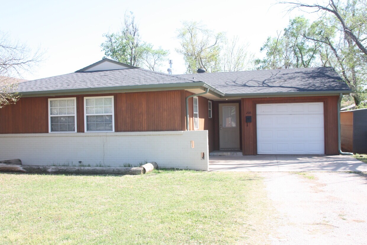 Foto principal - 208 W Wayne St
