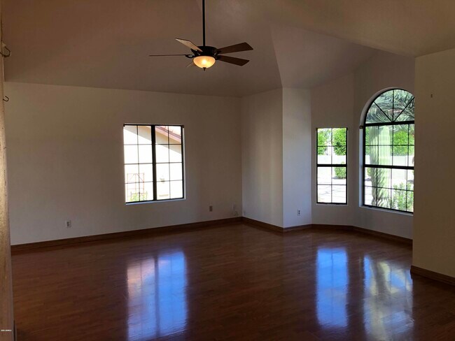 Foto del edificio - 16226 S 37th Way