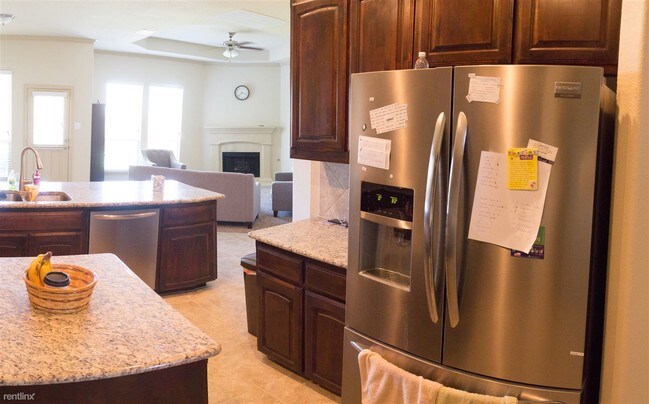 Foto del edificio - 4 br, 3 bath House - 2613 Pioneer Dr