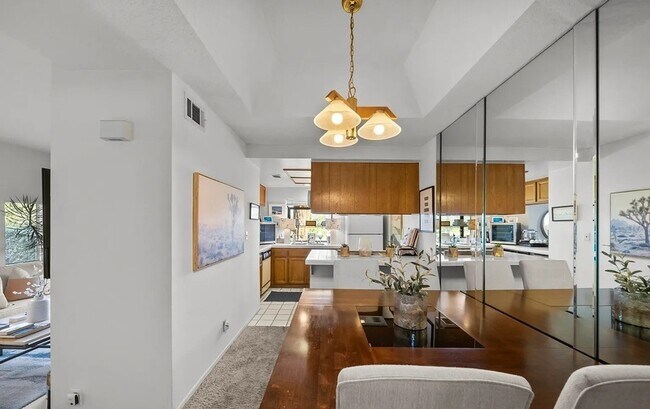 Foto del edificio - 5738 Skyview Way