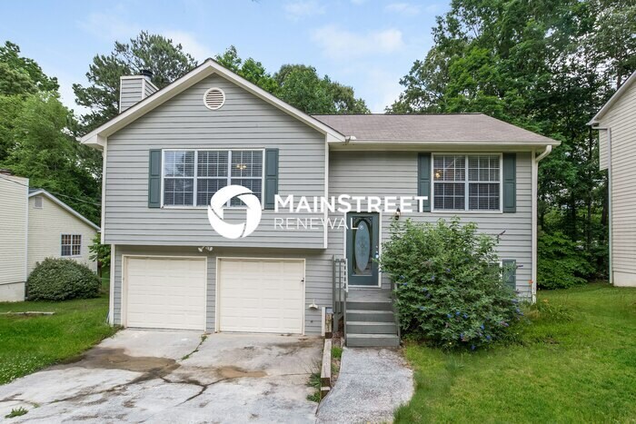3 Bedroom Pet-Friendly Home in Sugar Hill, GA with Main Street Renewal - 3 Bedroom Pet-Friendly Home in Sugar Hill, GA with Main Street Renewal