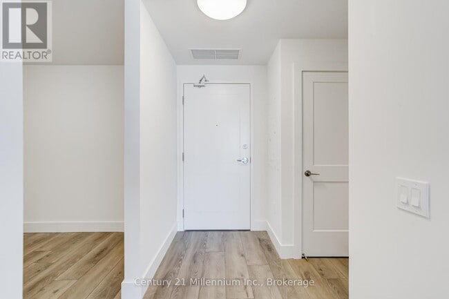 Photo du bâtiment - 4 Kimberly Ln