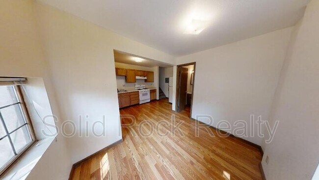 Building Photo - 931 N Wahsatch Ave