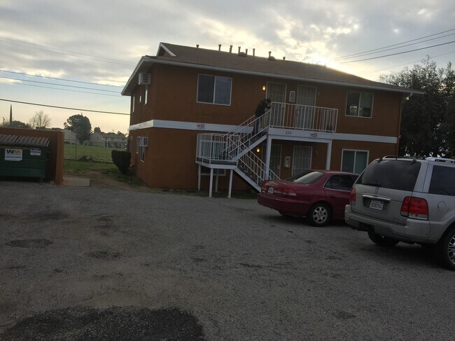 Foto del edificio - 220 N Hargrave St