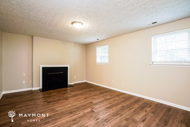 Foto del edificio - 2717 Midway Park Ct