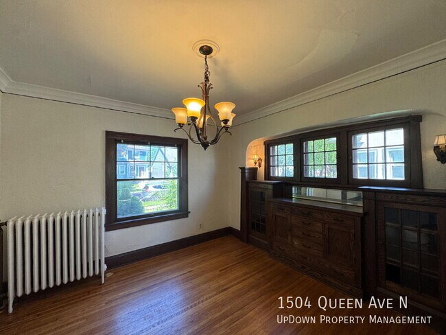 Building Photo - 1504 Queen Ave N