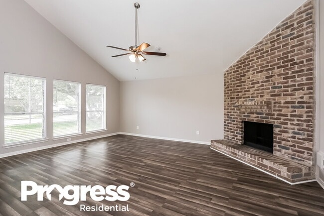 Building Photo - 8518 Old Brook Dr