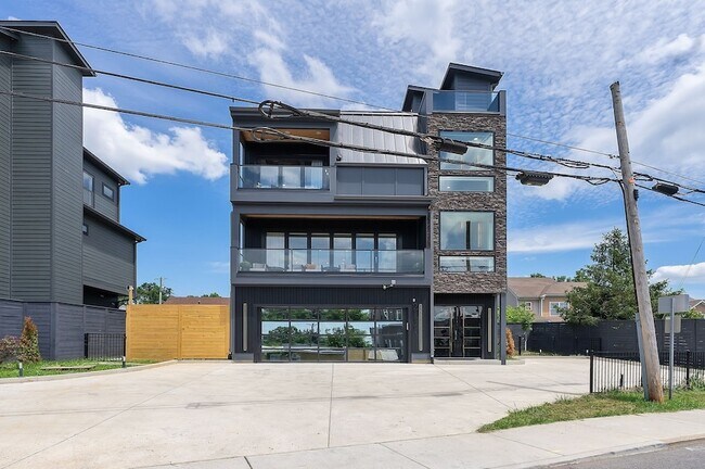 Building Photo - 2111 Cahal Ave