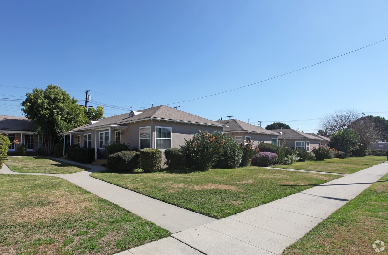 Primary Photo - 414-432 N Glenwood Pl