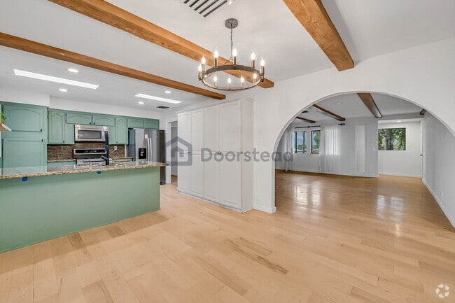 Building Photo - 5368 Calatrana Dr