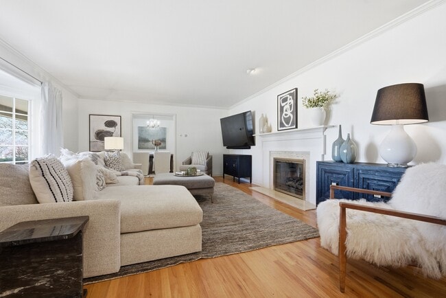 Photo - 2050 Cherryville Rd House