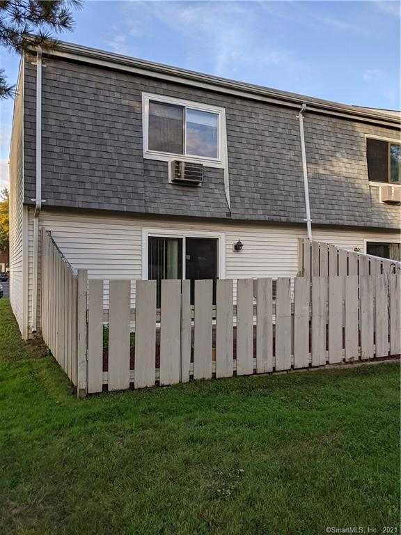 Building Photo - 121 Sutton Pl