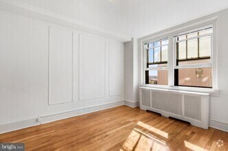 Building Photo - 2100 Walnut St