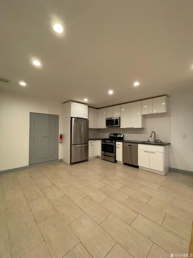Foto del edificio - 761 Commercial St
