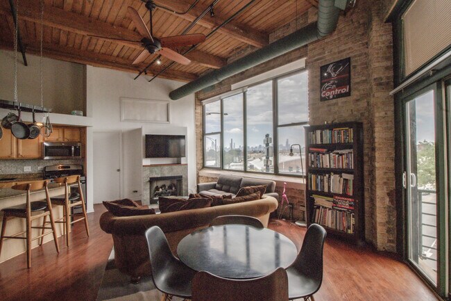 Foto del edificio - 2222 W Diversey Ave