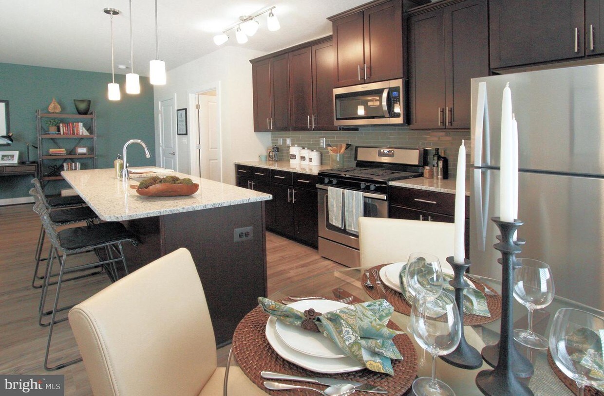 Foto principal - 10730B WHITE TRILLIUM Rd