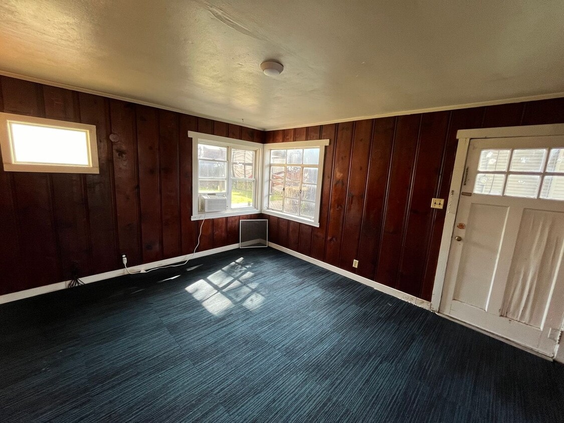 One Bedroom House in Roxana - One Bedroom House in Roxana