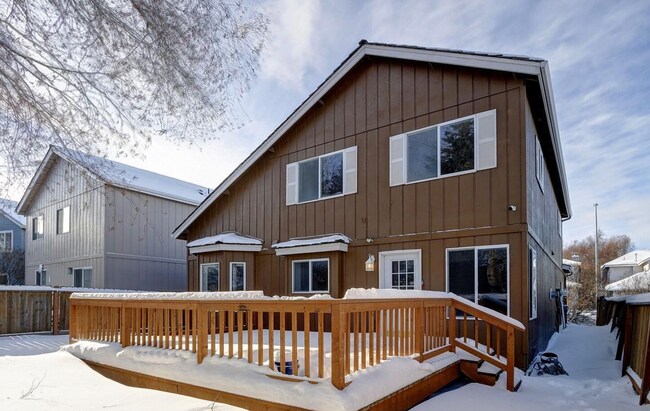 Building Photo - 2624 Brookstone Loop
