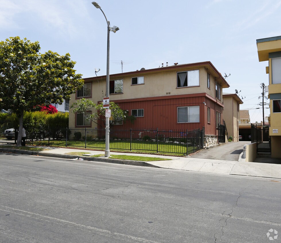 Foto principal - 850 S St Andrews Pl
