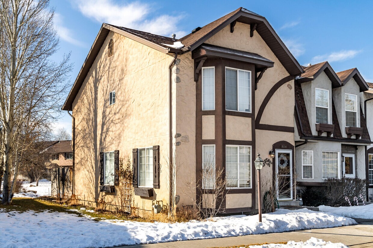 814 Hamlet Cir N, Midway, UT 84049 Townhouse for Rent in Midway, UT