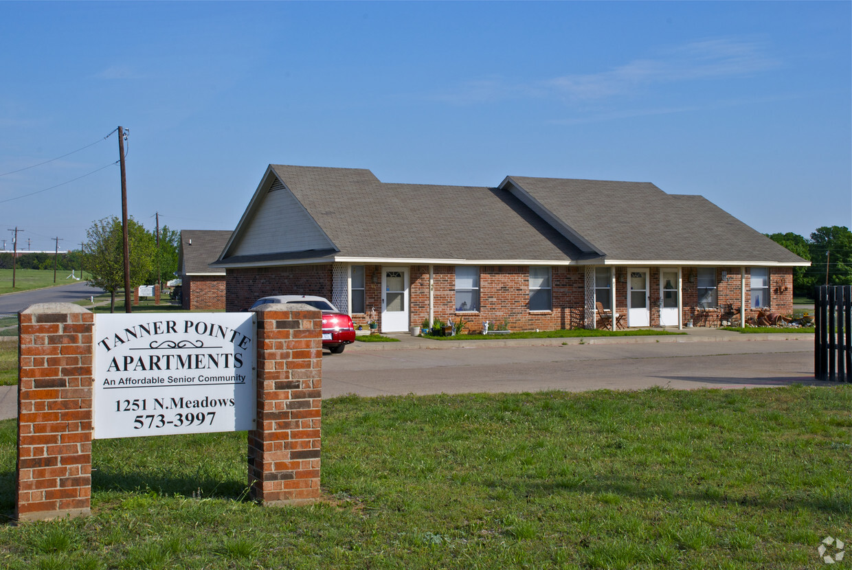 Primary Photo - Tanner Pointe Apartments