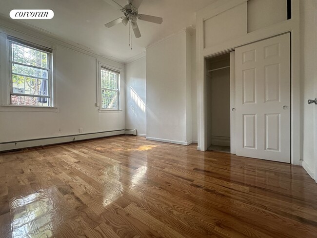 Building Photo - 692 Chauncey St