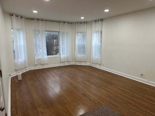 Photo - 8828 S Harper Ave Apartments