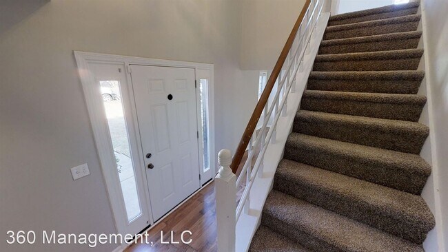Foto del edificio - 3 br, 2 bath House - 828 Twin Forks Ave