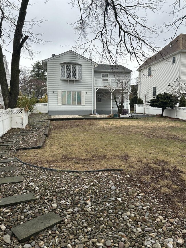 Building Photo - 182 Bloomfield Ave