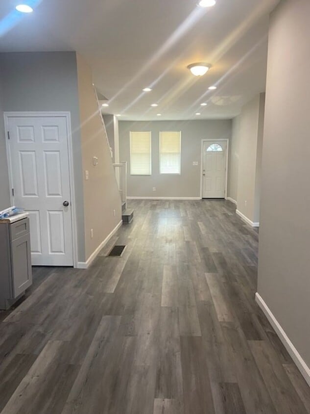 Remodeled Front Porch Row - Oak Lane - Remodeled Front Porch Row - Oak Lane