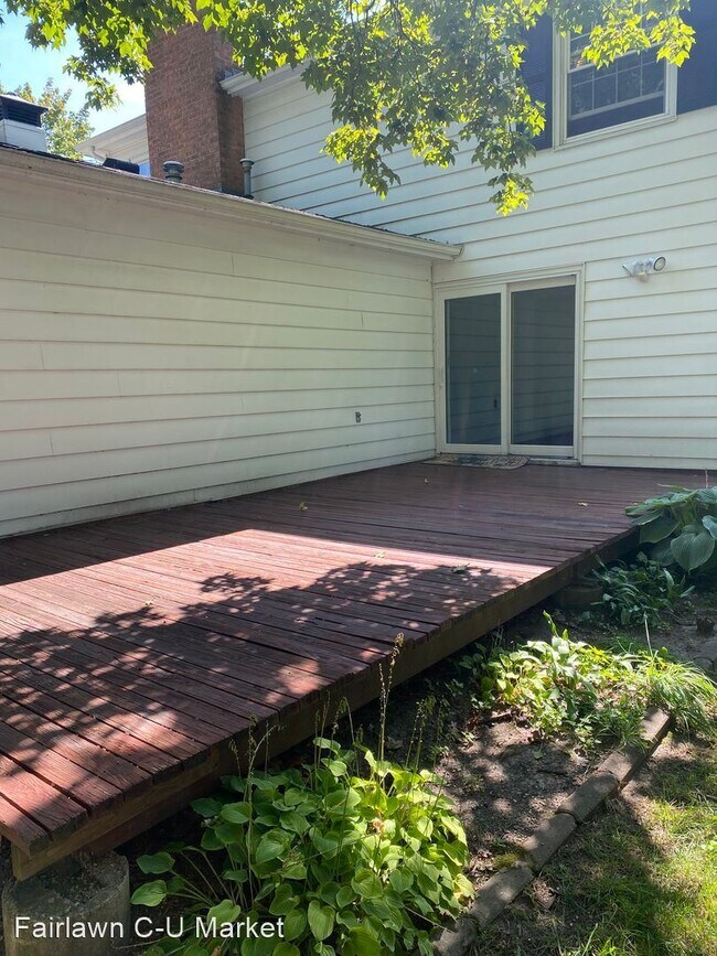 Building Photo - 4 br, 2.5 bath House - 1605 Mayfair Dr