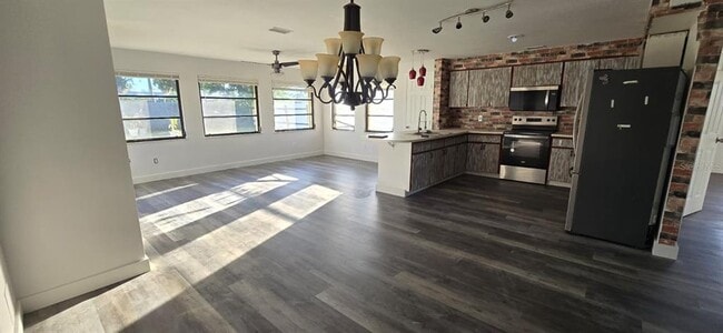 Foto del edificio - 1174 Victoria Ave