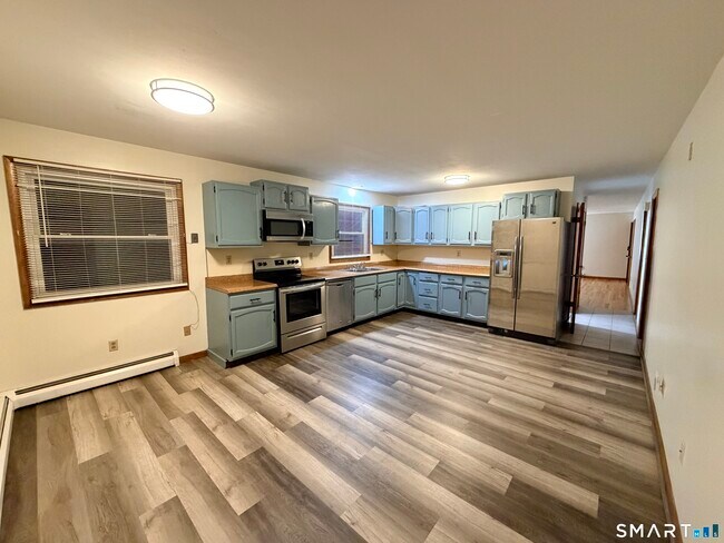 Foto del edificio - 12 Hilltop Ave