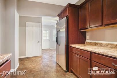 Building Photo - 3 br, 2 bath House - 516 W Battell St