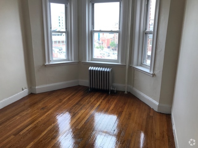 Building Photo - 1323 Boylston St