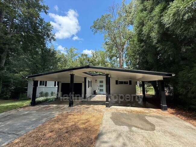 Foto del edificio - 3828 Donaldson Dr