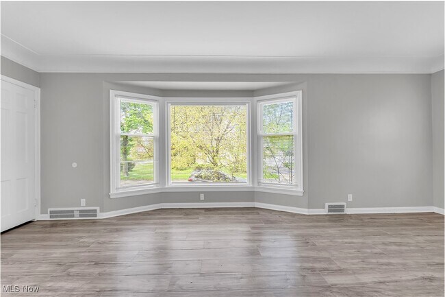 Foto del edificio - 3557 Silsby Rd