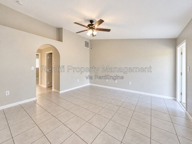Foto del edificio - 12329 First St