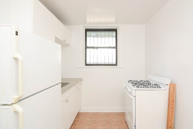 Foto del edificio - 2520 N Kedzie Blvd