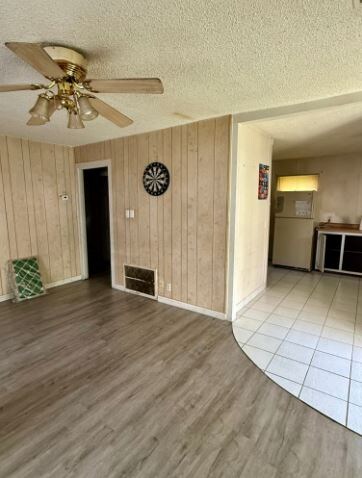Foto del edificio - 1274 W Green St