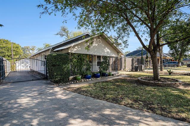 Building Photo - 2117 Sanborn St