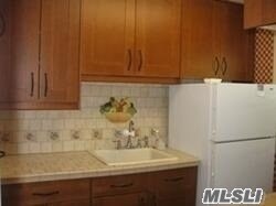 Foto del edificio - 705 Townehouse Dr
