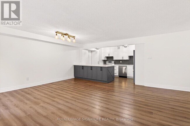 Building Photo - 60 Inverlochy Blvd
