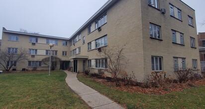 Building Photo - 6316 N Paulina St