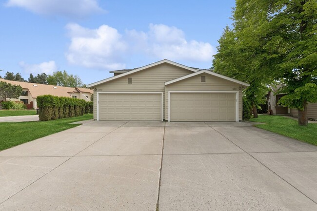 Foto del edificio - Spacious Townhome in North Kalispell