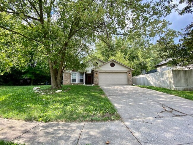 Foto del edificio - Must See 3 Bedroom 2 Bath Ranch in Warren ...